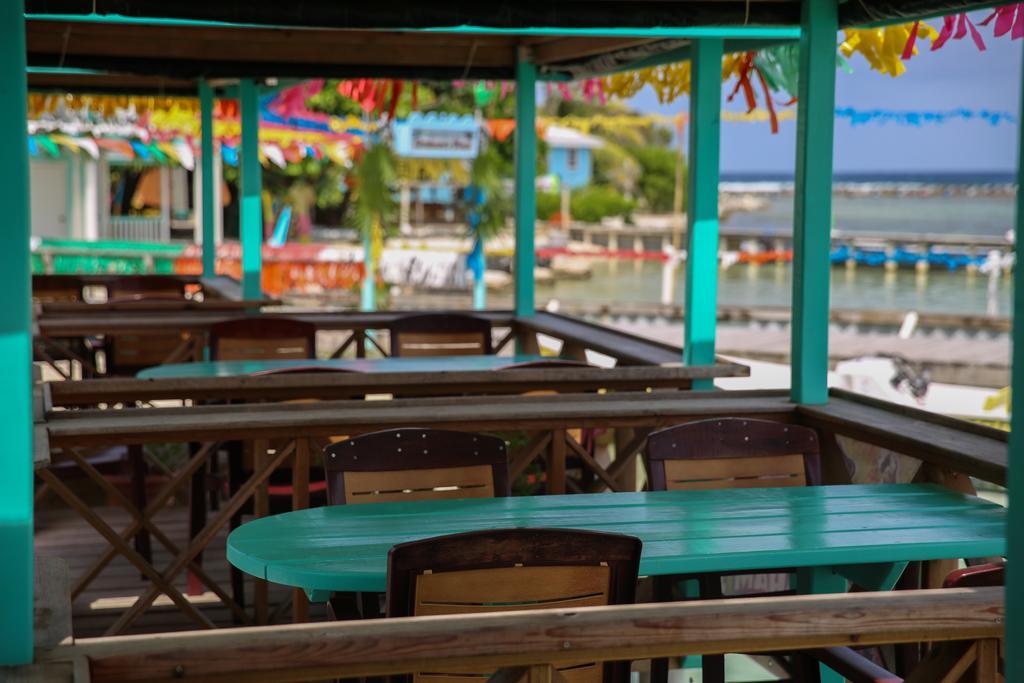 Graham'S Place Guanaja Екстер'єр фото