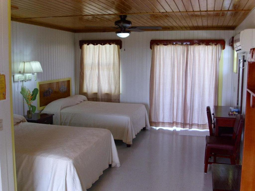 Graham'S Place Guanaja Екстер'єр фото