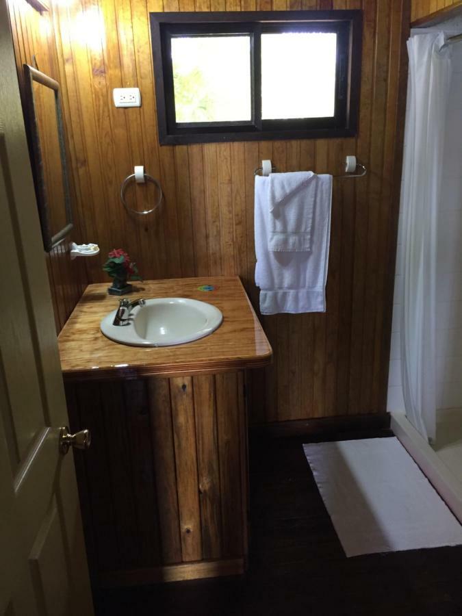 Graham'S Place Guanaja Екстер'єр фото